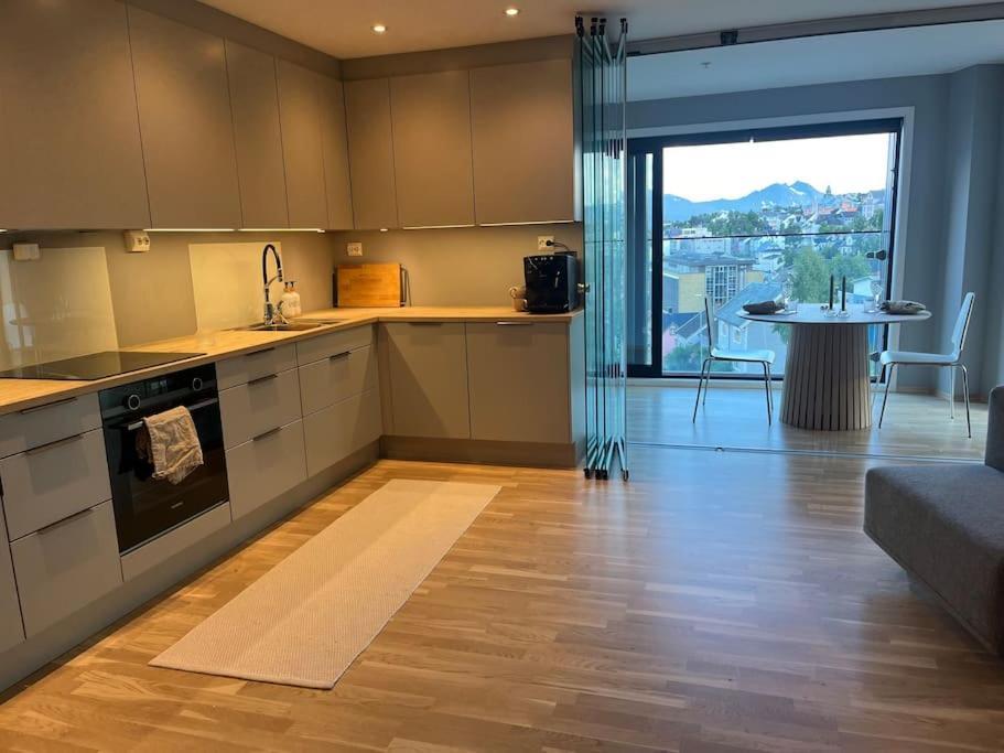 City Center 7Th Floor Apartement With Beautiful View 트롬쇠 외부 사진